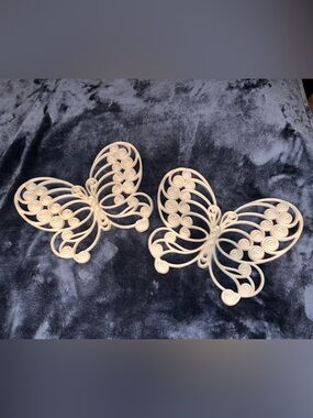 Burwood 1629 White Butterfly Wall Plaque, Vintage Plastic Hanging Matte Decor